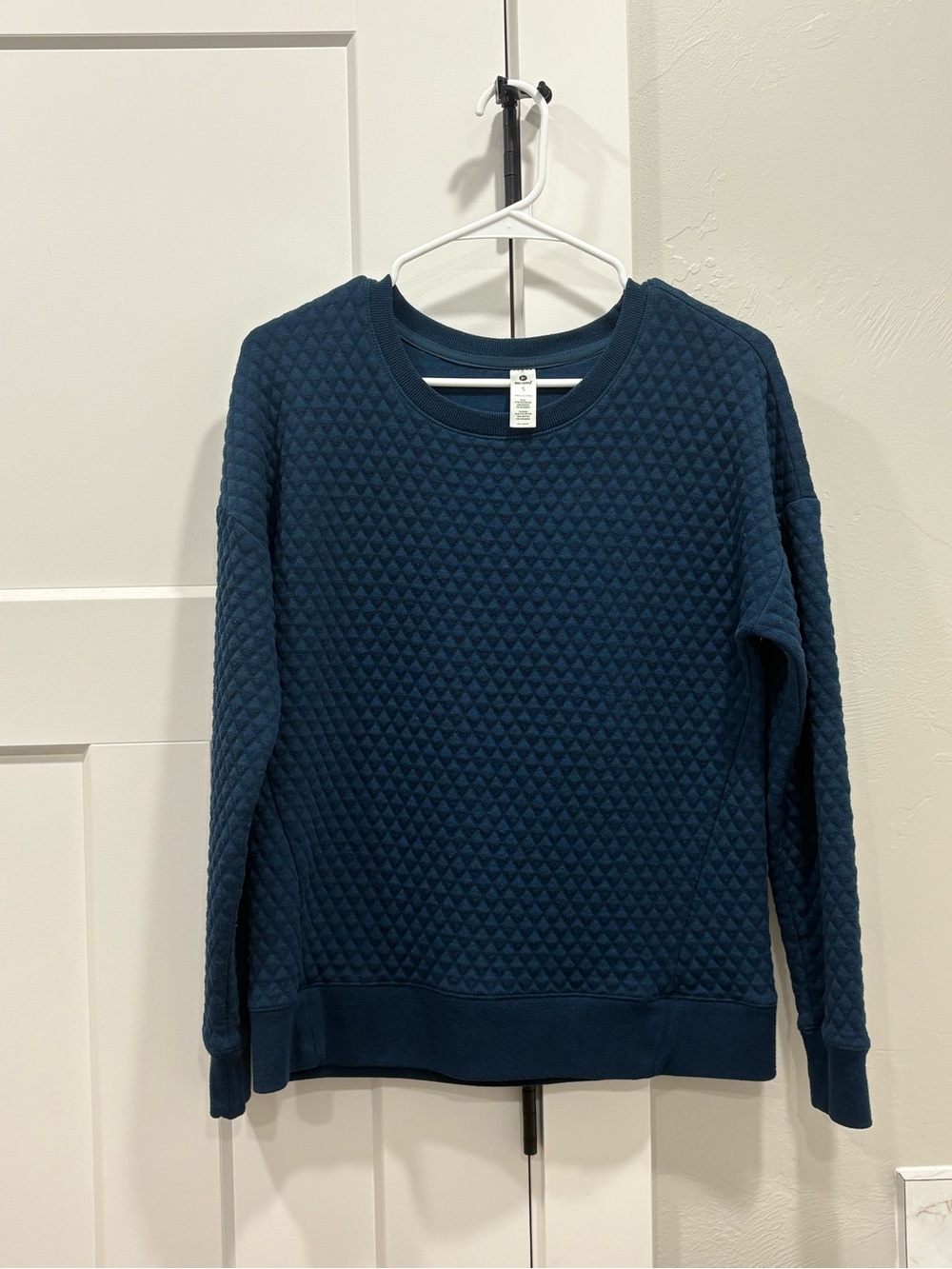 90 Degree By Reflex Quilted Crewneck Sweater in Navy Blue